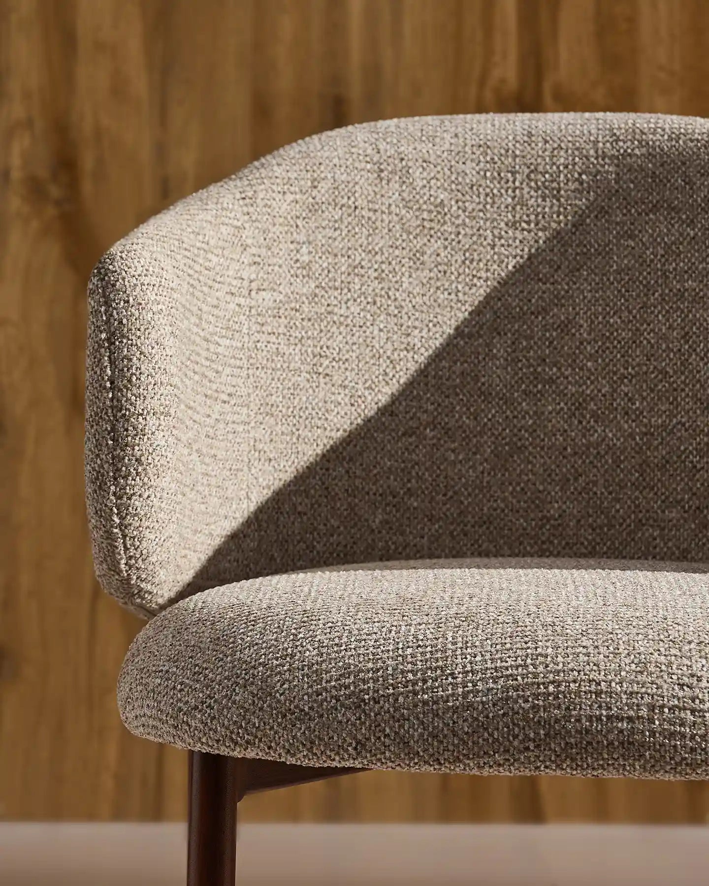 Nolan Esszimmerstuhl mit Chenillebezug in Taupe