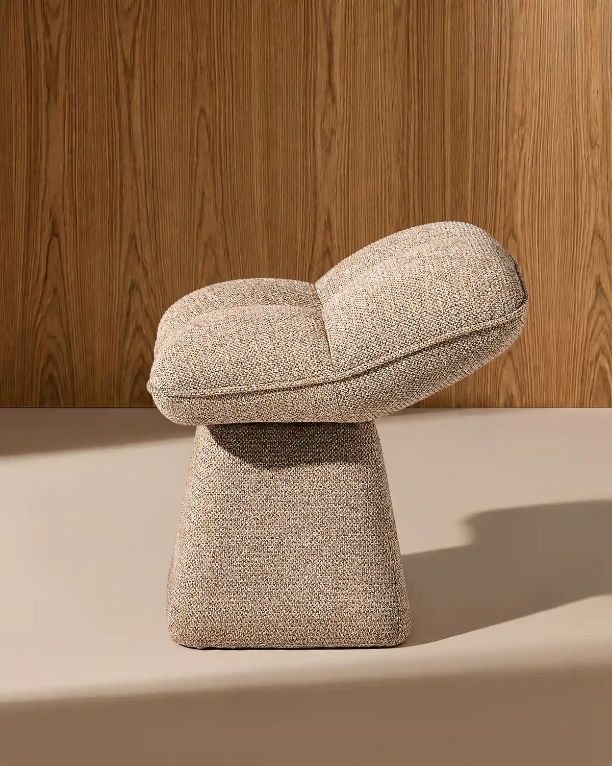 Liora Chenille-Schminktisch-Hocker – Komfort mit sanften Kurven