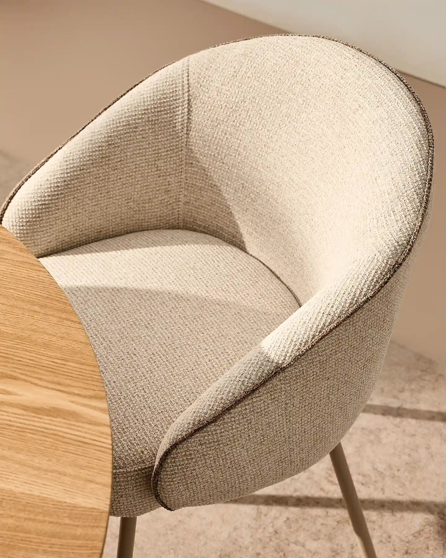 Elowen Esszimmerstuhl mit Chenillebezug in Beige