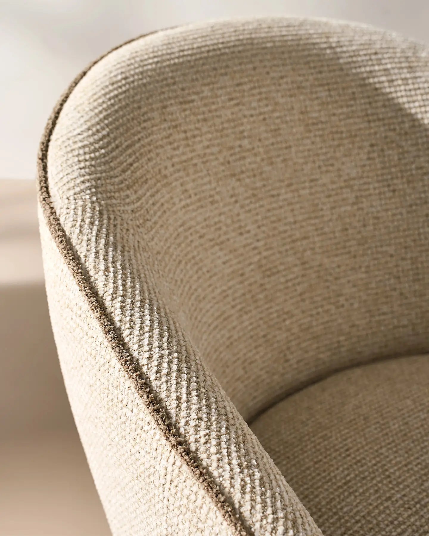 Elowen Esszimmerstuhl mit Chenillebezug in Beige