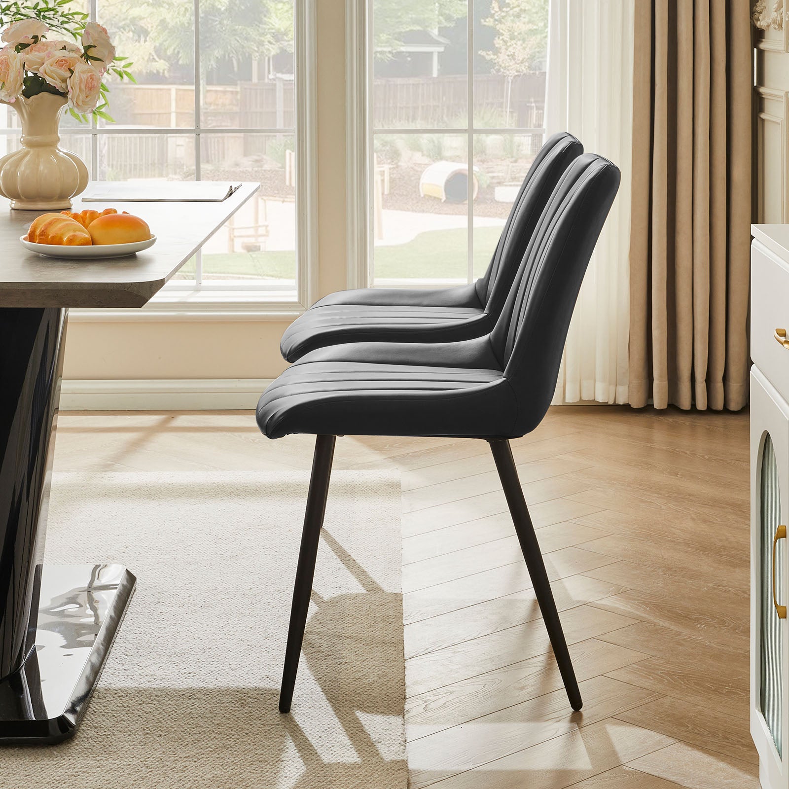 Clair Esszimmerstuhle aus Kunstleder