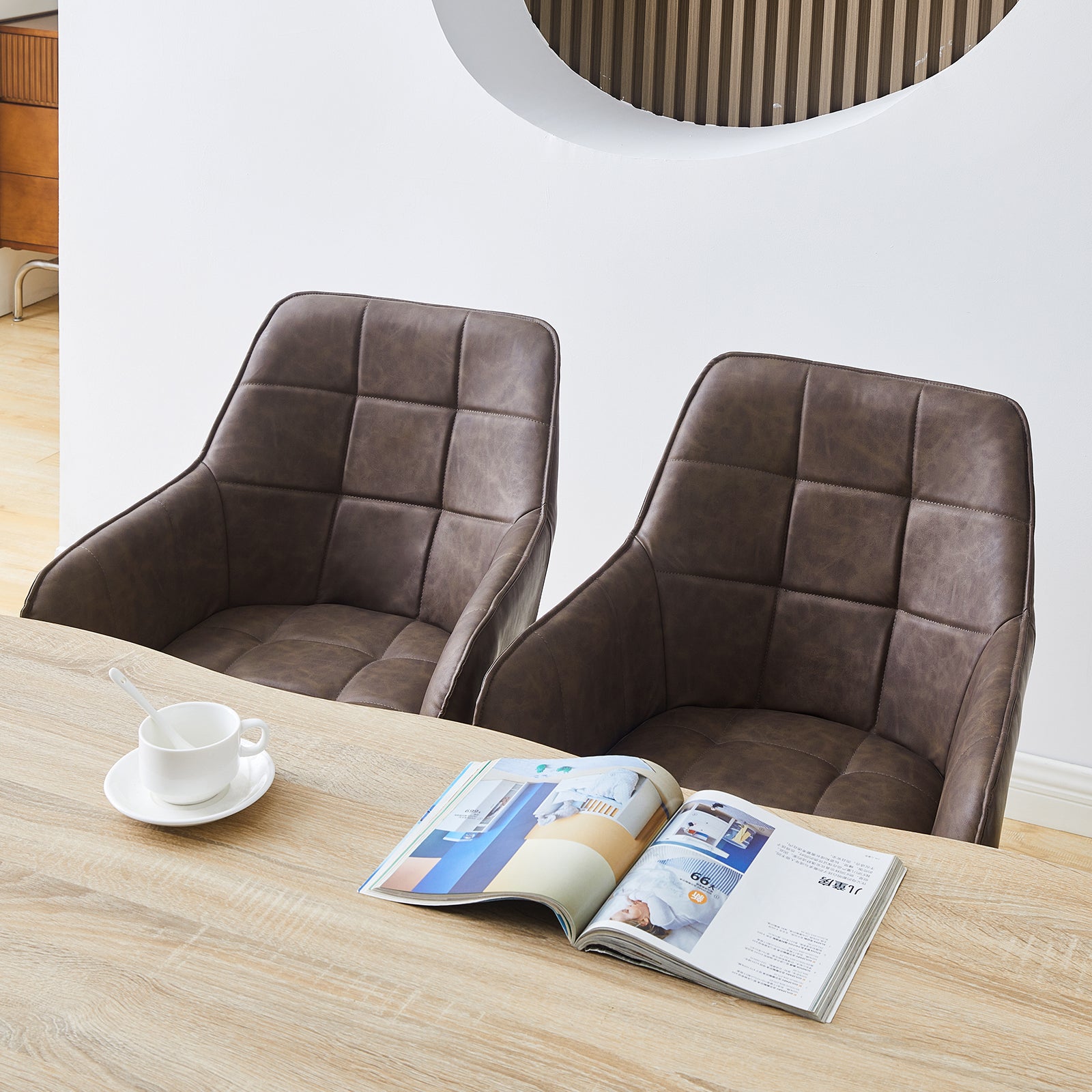 Danyl Armlehnstuhl aus Kunstleder mit drehbar