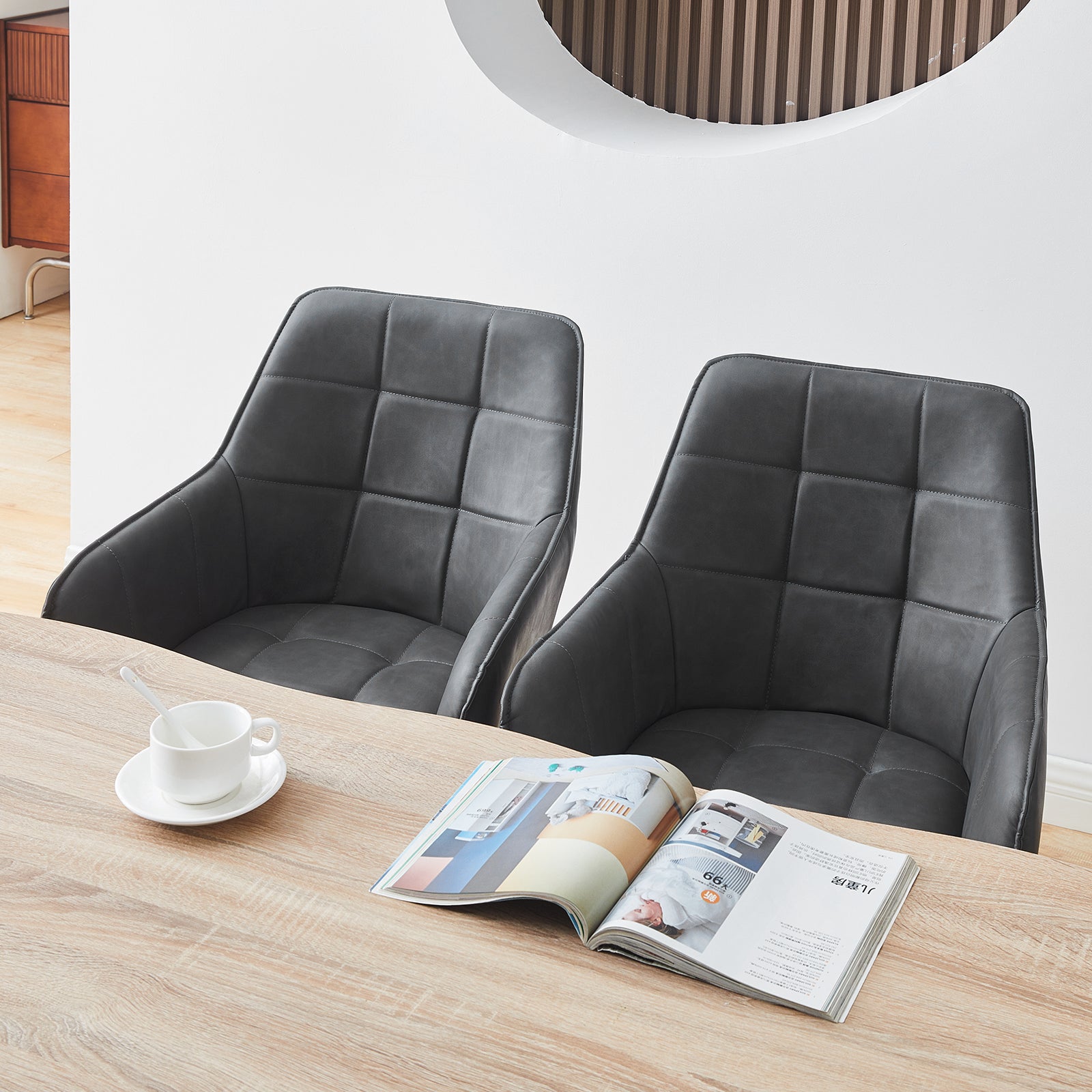 Danyl Armlehnstuhl aus Kunstleder mit drehbar