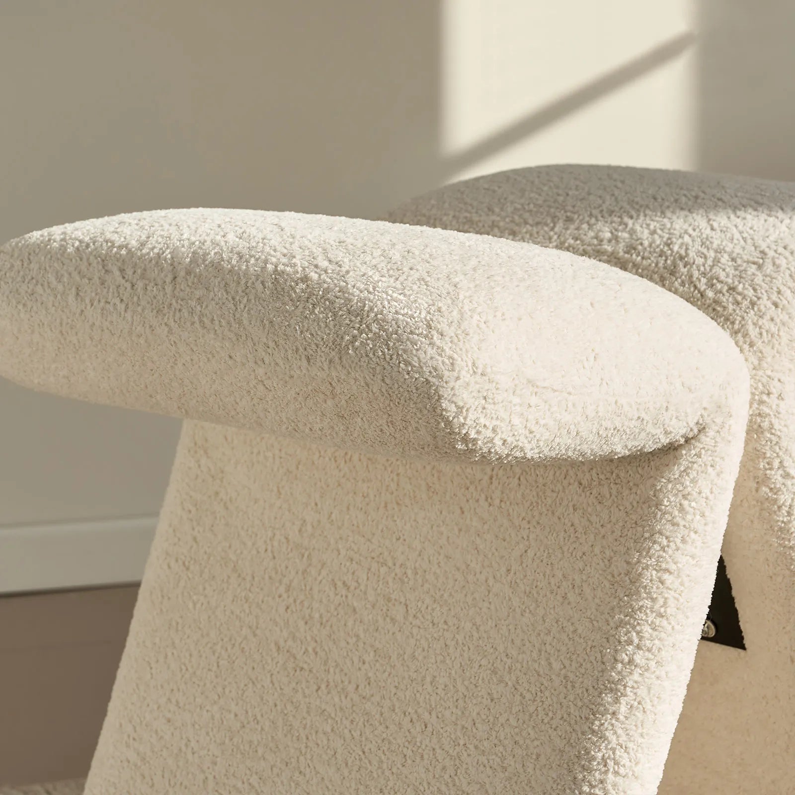 Faye Butterfly Schminktisch-Hocker – Designer Edition in Creme