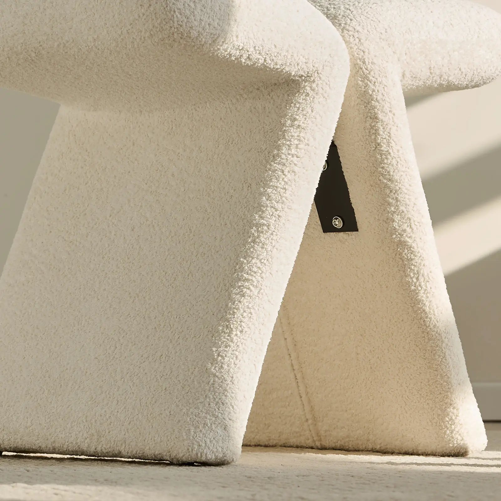 Faye Butterfly Schminktisch-Hocker – Designer Edition in Creme