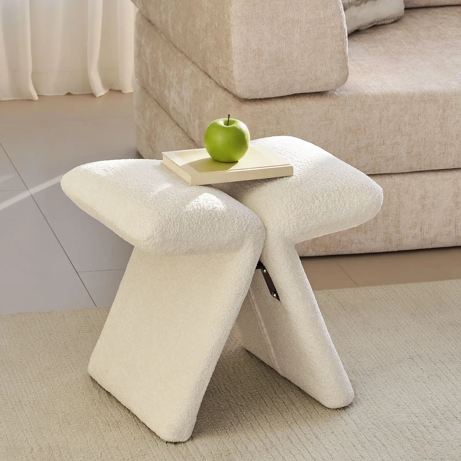Faye Butterfly Schminktisch-Hocker – Designer Edition in Creme