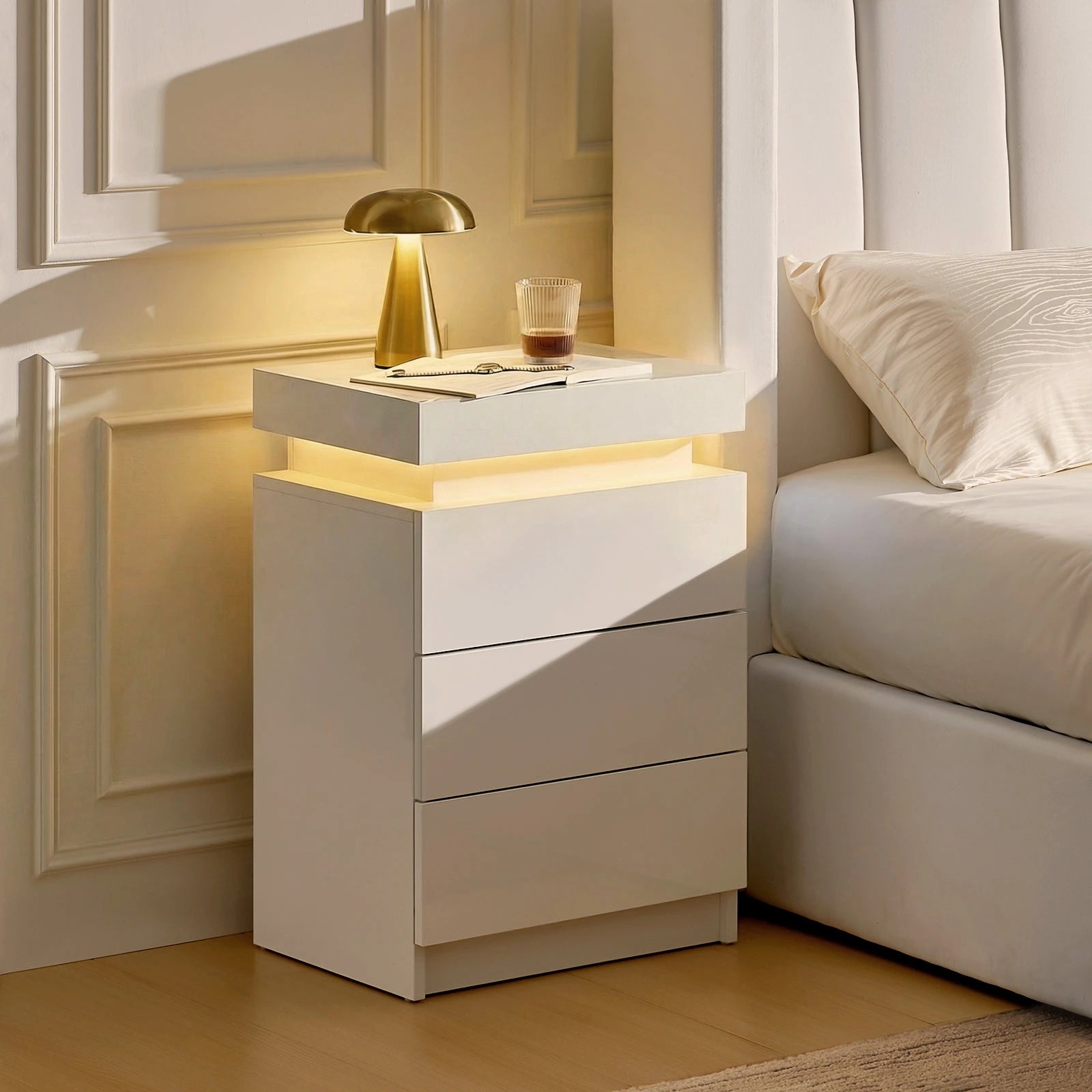 Kumar Nachttisch mit LED-Licht