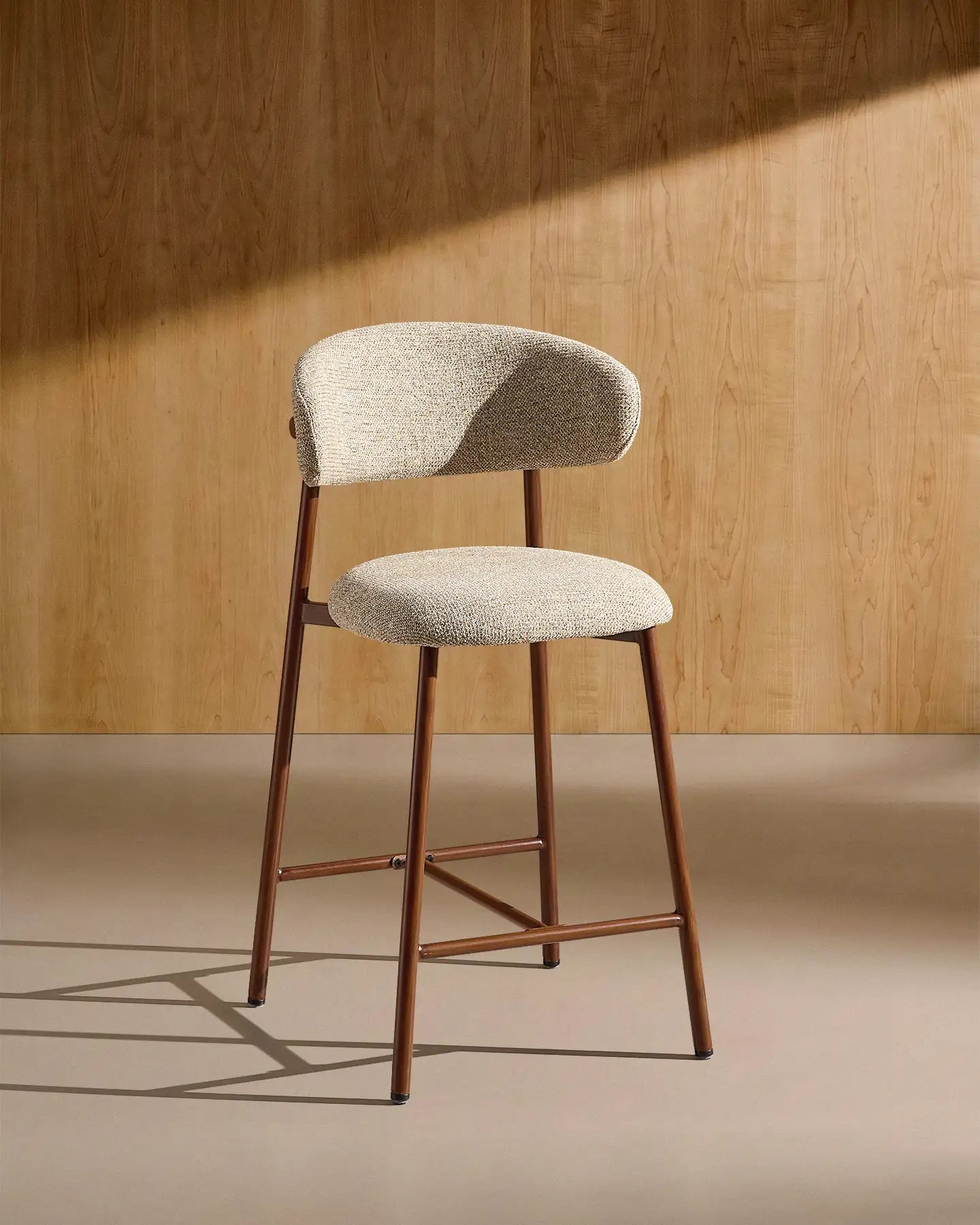 Rowan Barhocker mit Chenillebezug in Taupe