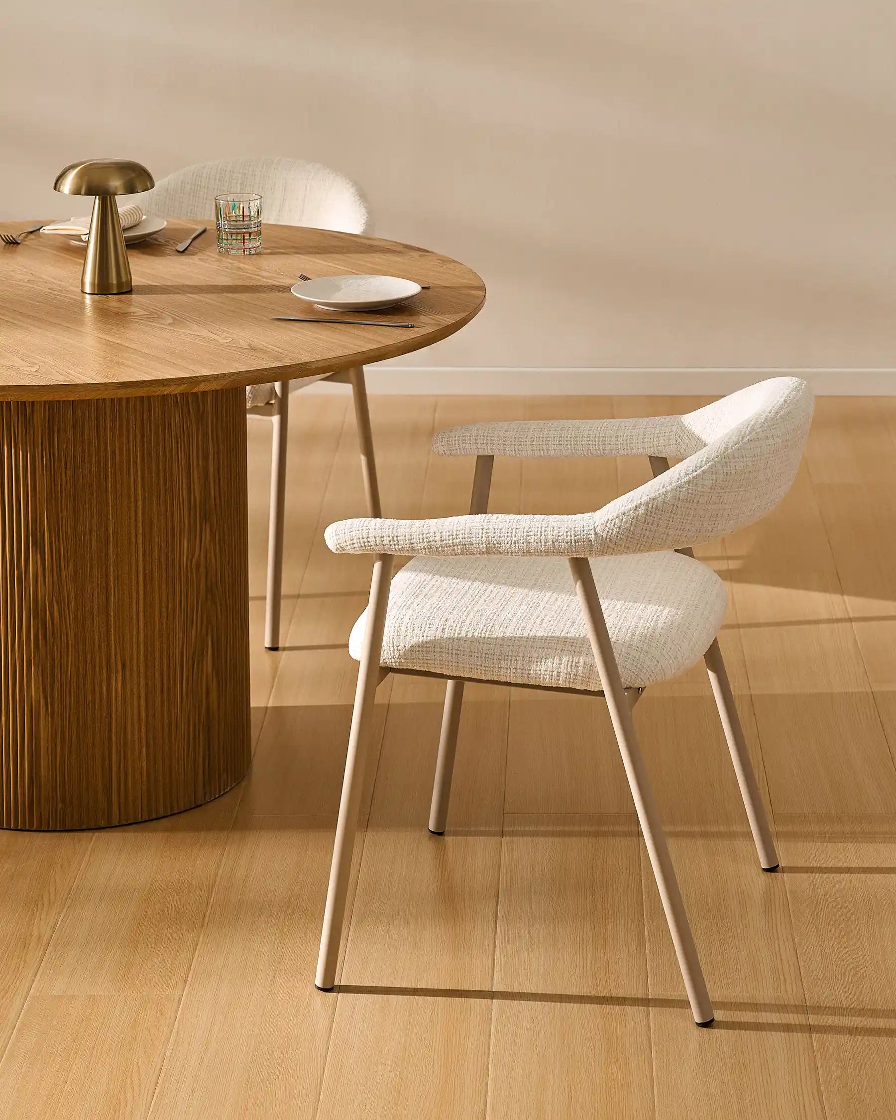 Arlo Esszimmerstuhl mit Chenillebezug in Weiß & Beige