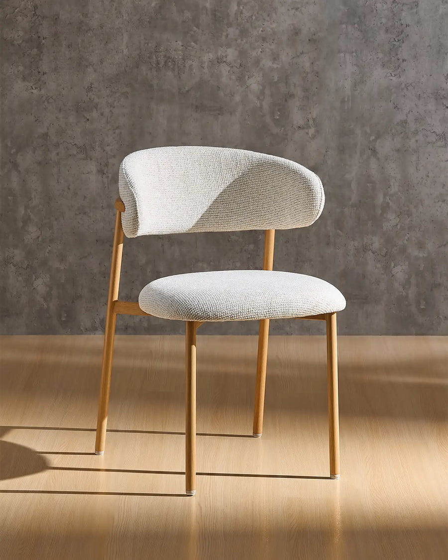 Rowan Esszimmerstuhl mit Chenillebezug in Beige