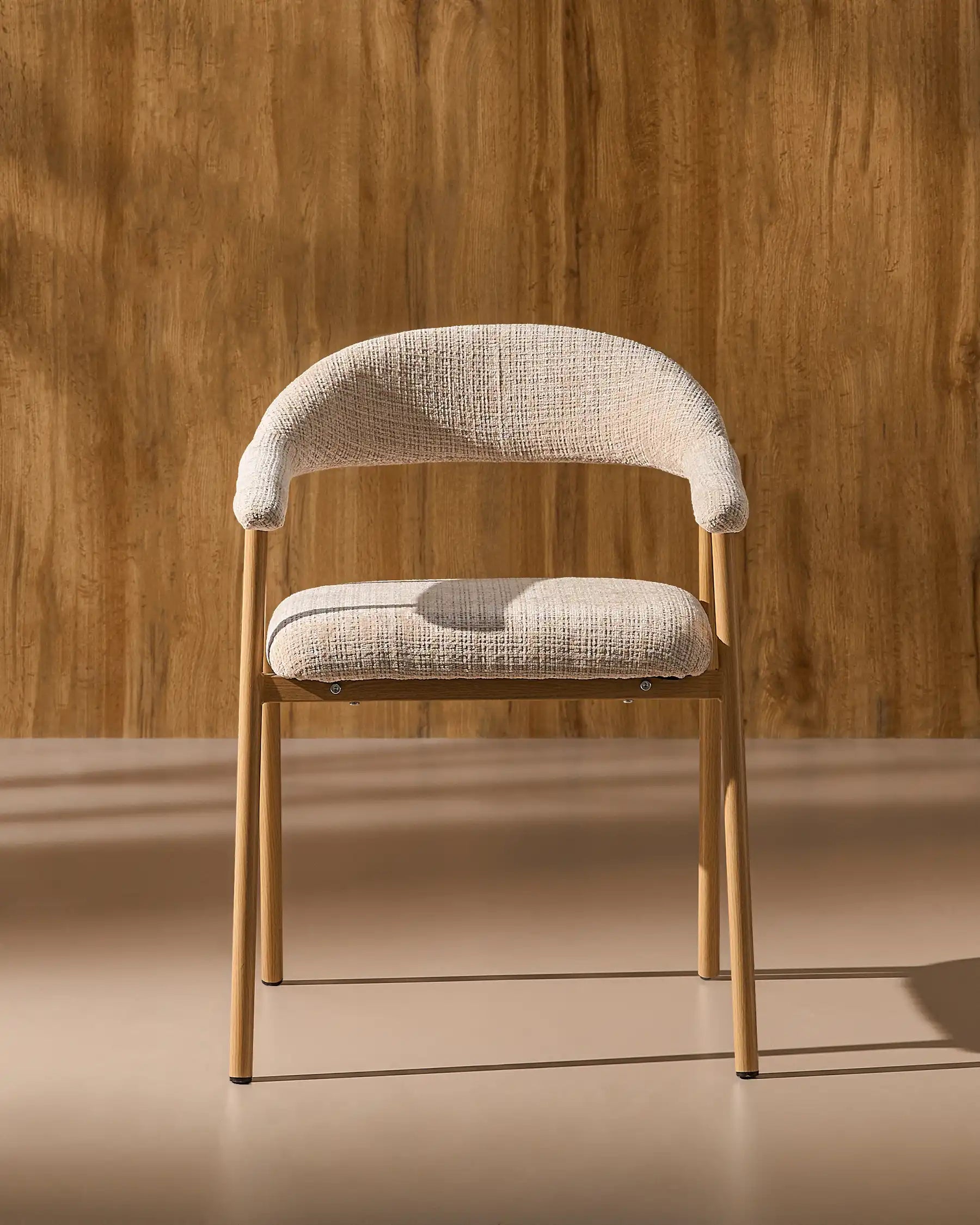 Arlo Esszimmerstuhl mit Chenillebezug in Taupe