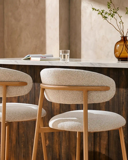 Rowan Barhocker mit Chenillebezug in Beige