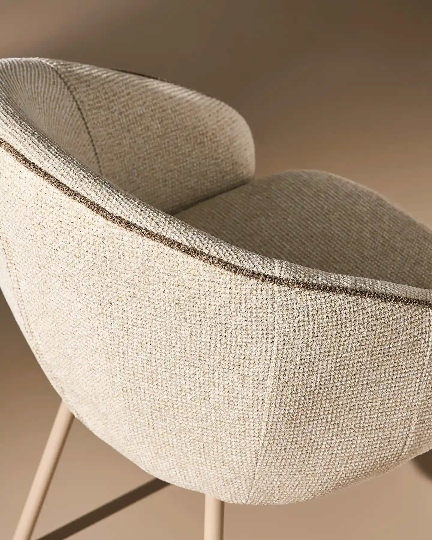 Elowen Esszimmerstuhl mit Chenillebezug in Beige