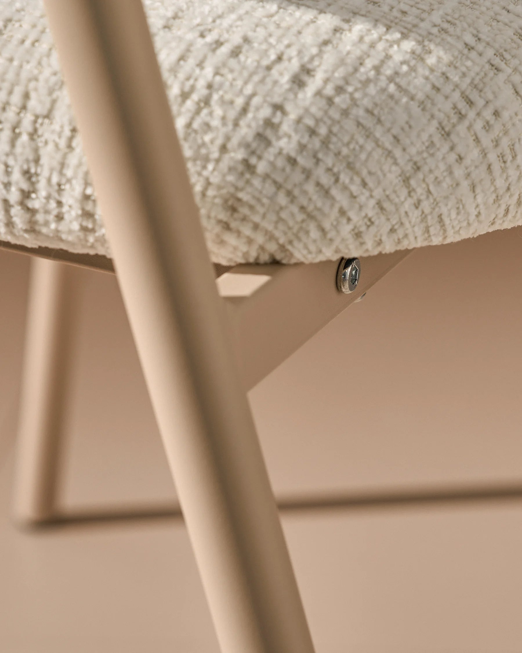 Arlo Esszimmerstuhl mit Chenillebezug in Weiß & Beige