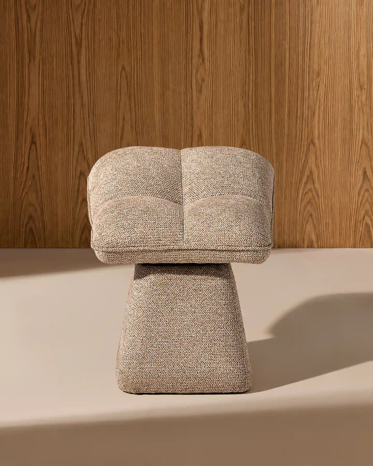 Liora Chenille-Schminktisch-Hocker – Komfort mit sanften Kurven