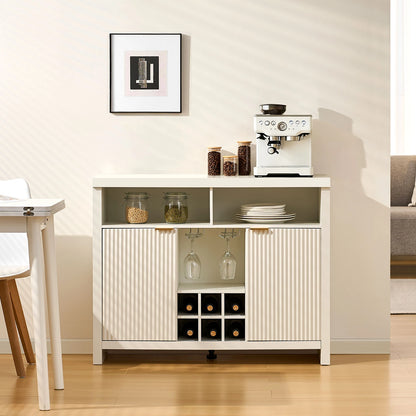 Weißer Weinschrank mit Glashalter