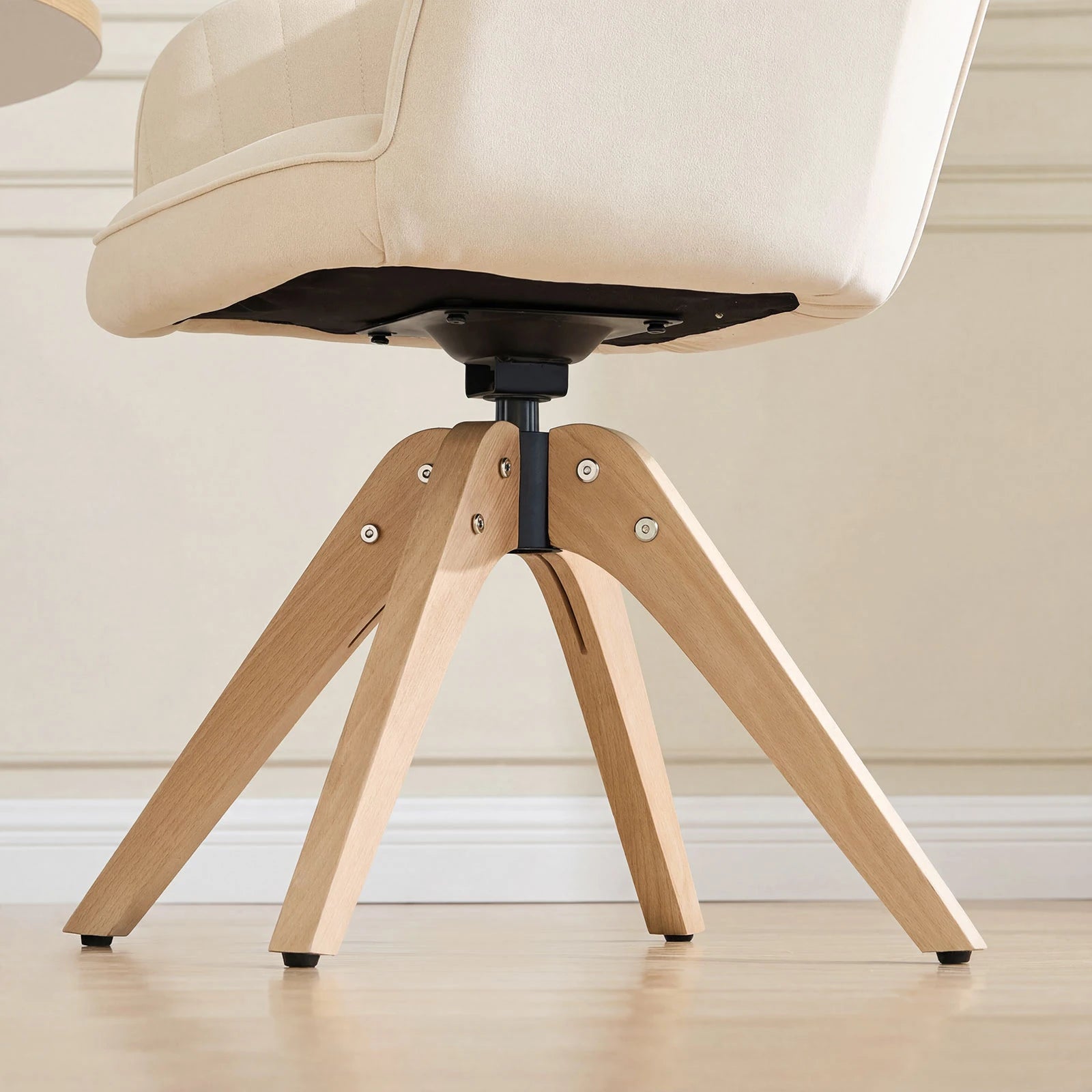 Aven Esszimmerstuhl aus Samt mit Drehbarer