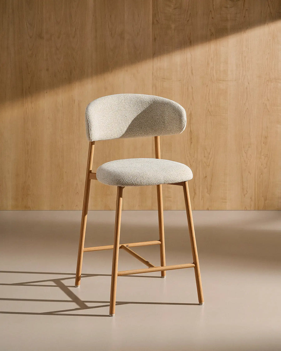 Rowan Barhocker mit Chenillebezug in Beige